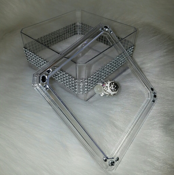 Makeup Organizer Box - Picture 2 of 2